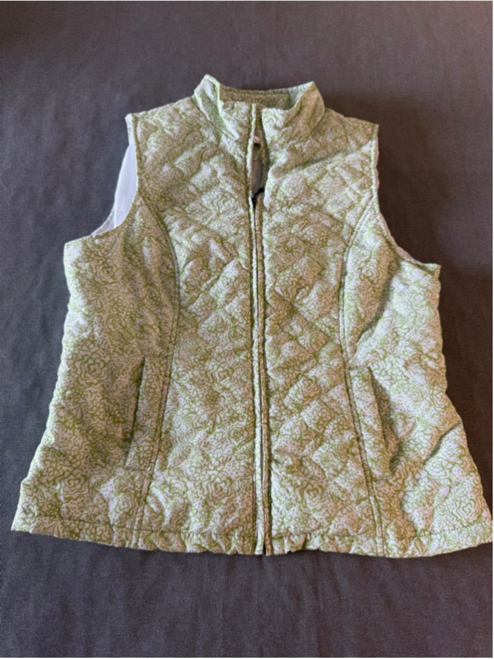 Christopher & Banks quilted vest green and white floral size Medium - Picture 7 of 9